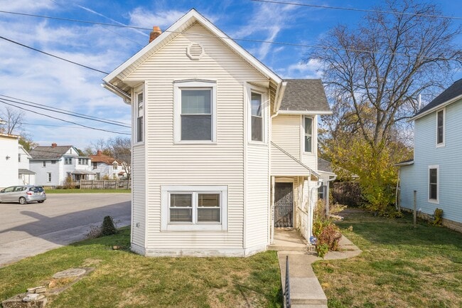 2402 East Ave in Columbus, OH - Foto de edificio - Building Photo