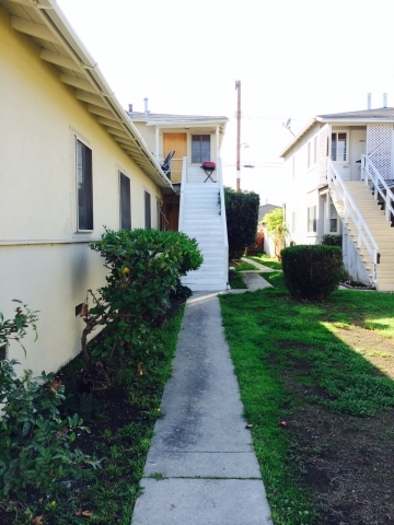 8893 Reading Ave in Los Angeles, CA - Foto de edificio - Building Photo