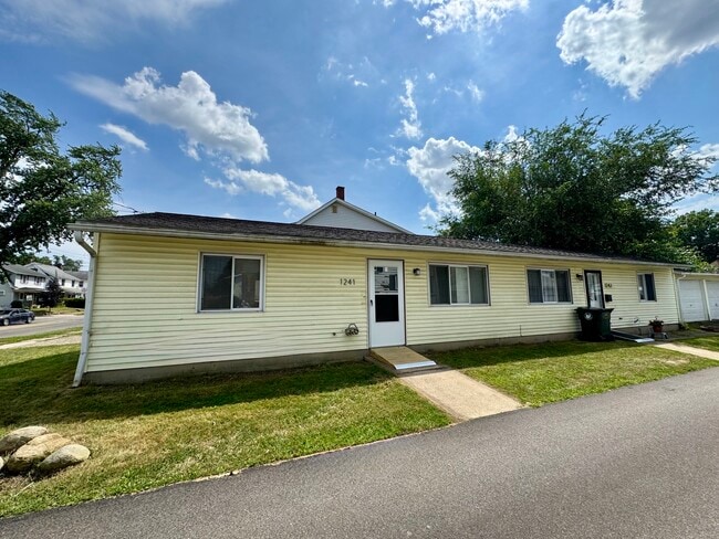 1241 Broad Ave NW, Unit 1241