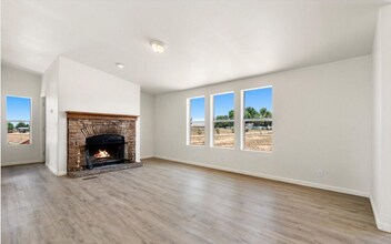 24175 N Los Angeles St in Paulden, AZ - Building Photo - Building Photo