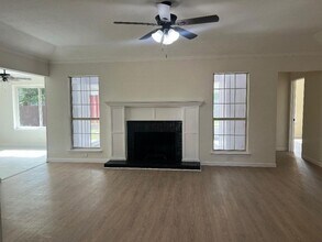 1500 Hyde Park Blvd in Cleburne, TX - Building Photo - Building Photo