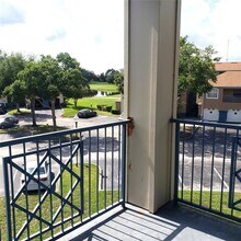 7300 Westpointe Blvd in Orlando, FL - Foto de edificio - Building Photo