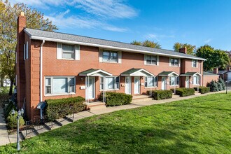 Arbor Park Apartments in Canton, OH - Building Photo - Building Photo