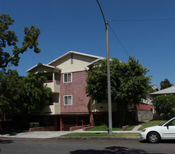 1015 Spazier Ave in Burbank, CA - Building Photo - Building Photo