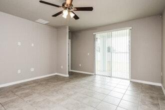 5236 Stephs Field St in St. Cloud, FL - Foto de edificio - Building Photo