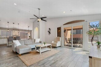 8771 E Pinchot Ave in Scottsdale, AZ - Building Photo - Building Photo