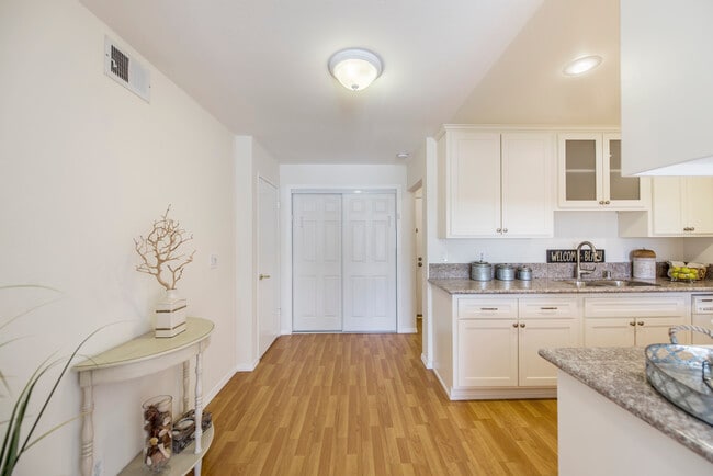 property at 1600 Ardmore Ave