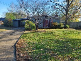 1637 Wright Ln in Virginia Beach, VA - Building Photo