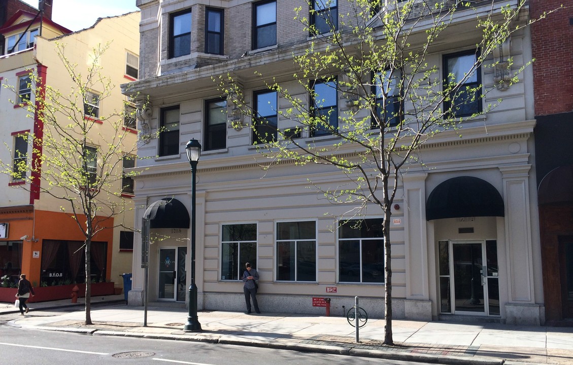 Midtown Apartments in Philadelphia, PA - Foto de edificio