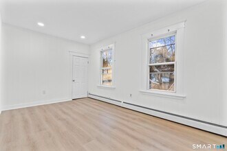 141 Augur St in Hamden, CT - Building Photo - Building Photo