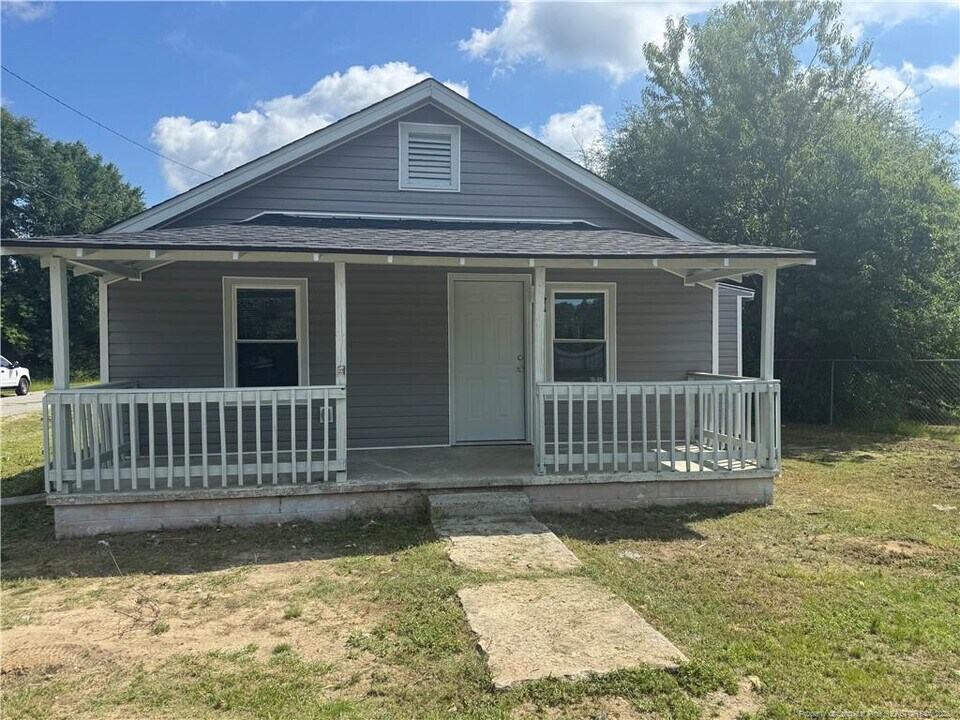 400 Ladley St in Fayetteville, NC - Building Photo