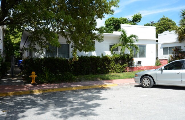815 80th St in Miami Beach, FL - Foto de edificio - Building Photo