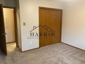 2426 30th Ave NW in Rochester, MN - Building Photo - Building Photo