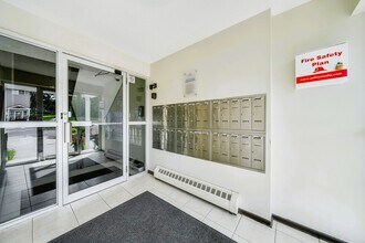 11th Avenue Apartments in Hanover, ON - Building Photo - Building Photo