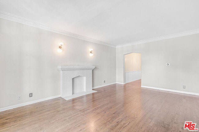 6053 Scenic Ave in Los Angeles, CA - Building Photo - Building Photo