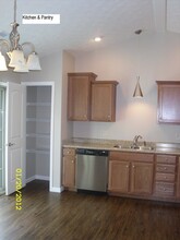 310 Lauren Cir Dr in Englewood, OH - Building Photo - Building Photo