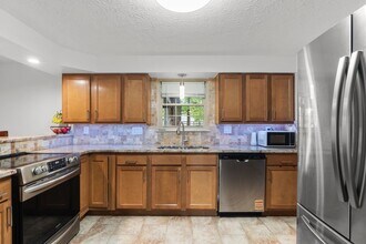 3930 Beechwood Dr in Bellbrook, OH - Foto de edificio - Building Photo