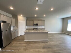 813 N 3rd St in Wolfforth, TX - Building Photo - Building Photo