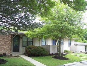Elmtree Park in Indianapolis, IN - Foto de edificio - Building Photo
