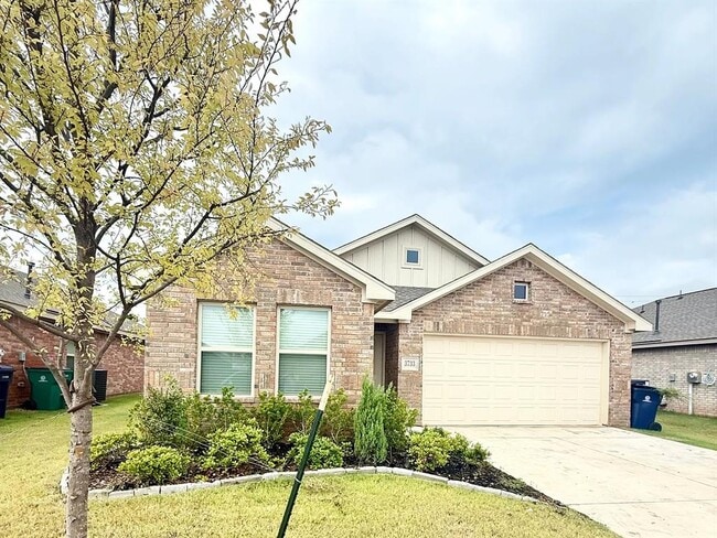 property at 3733 Palmetto Blf Dr