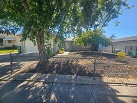 3430 Nowlin Ln in Sparks, NV - Building Photo