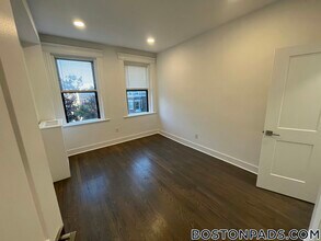 11 Queensberry St in Boston, MA - Building Photo - Building Photo