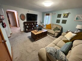 2751 Dwight Ave, Unit 2nd Floor in Pittsburgh, PA - Building Photo