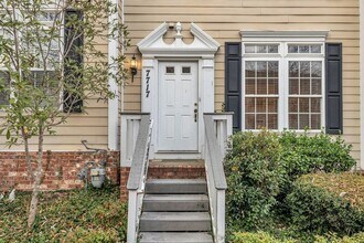 7717 Porter House Dr in Nashville, TN - Foto de edificio - Building Photo