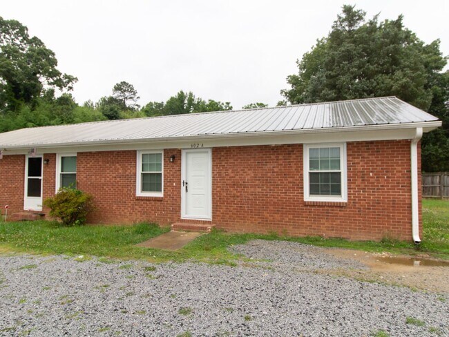 602 Hendrix St in High Point, NC - Building Photo - Building Photo