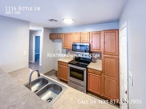1114 Bittle Ln in Bryan, TX - Foto de edificio - Building Photo
