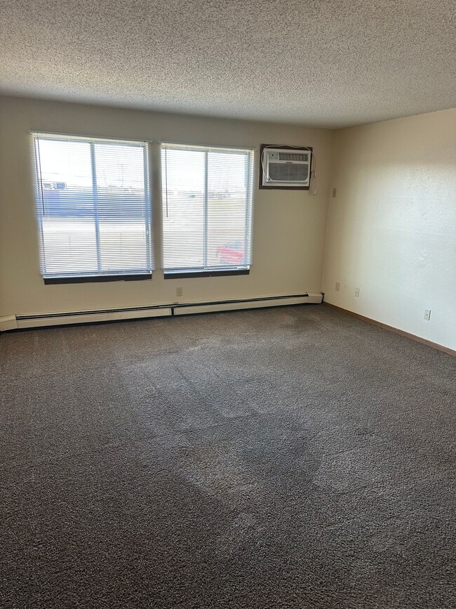 503 15th Ave SE in St. Cloud, MN - Building Photo - Building Photo