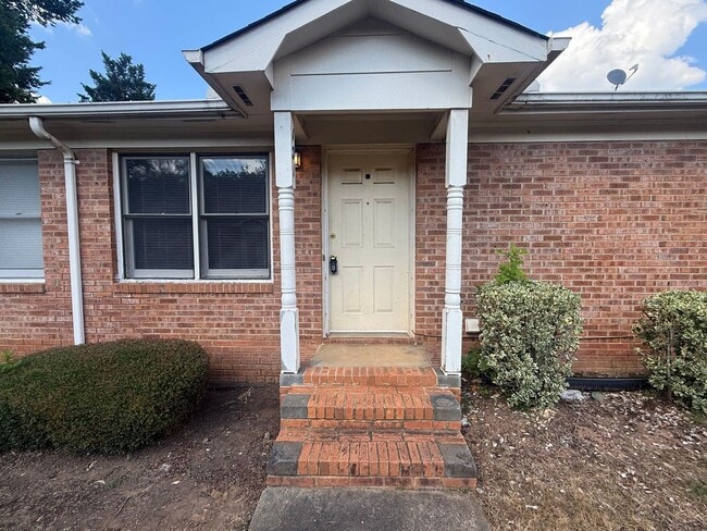 property at 1110 Chandler Dr