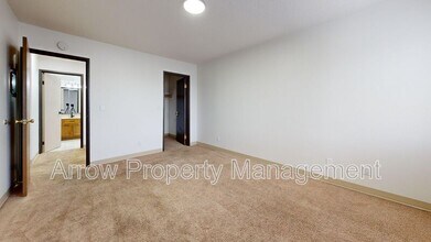 201 E Arbor Ave in Bismarck, ND - Building Photo - Building Photo