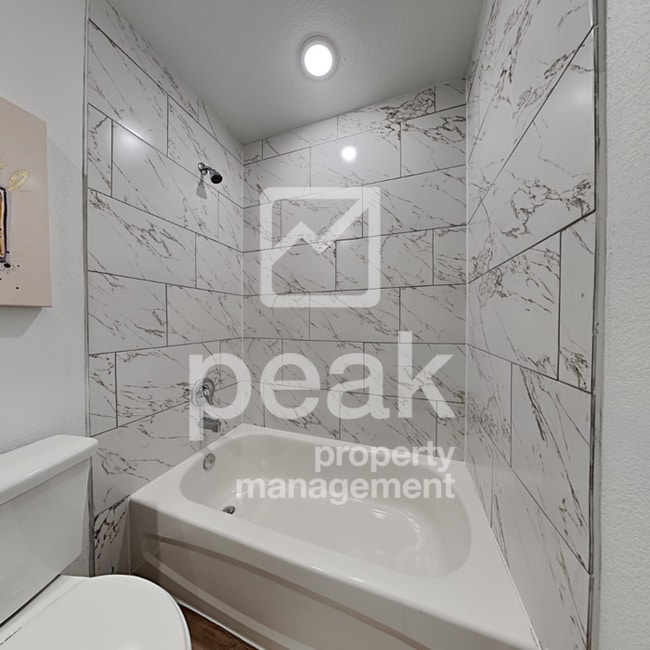 902 Boxwood Ln in Forest Hill, TX - Building Photo - Building Photo