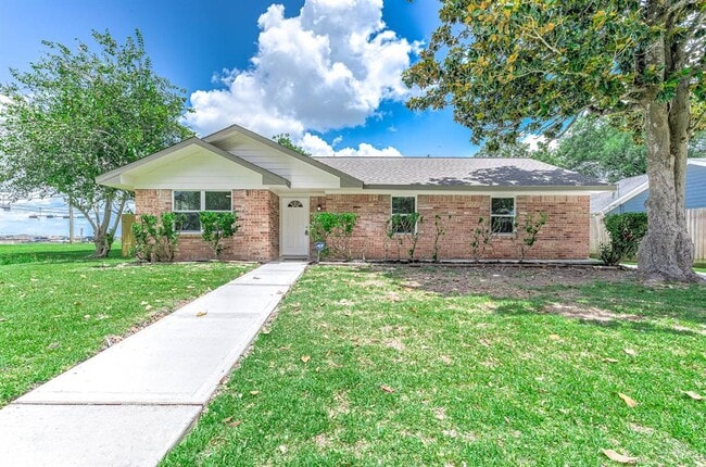 property at 2105 Cedar St