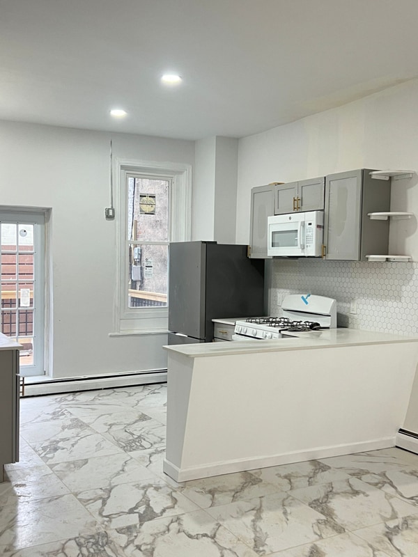 644 South St in Philadelphia, PA - Building Photo - Building Photo
