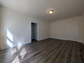 2930 W Palmer St, Unit 2936-208 in Chicago, IL - Building Photo - Building Photo