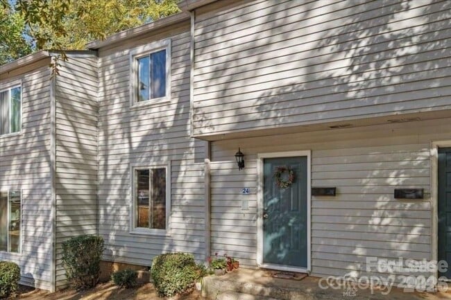 property at 2009 Stoney Point Ln