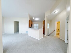 2235 Waterleaf Ct in Naperville, IL - Building Photo - Building Photo