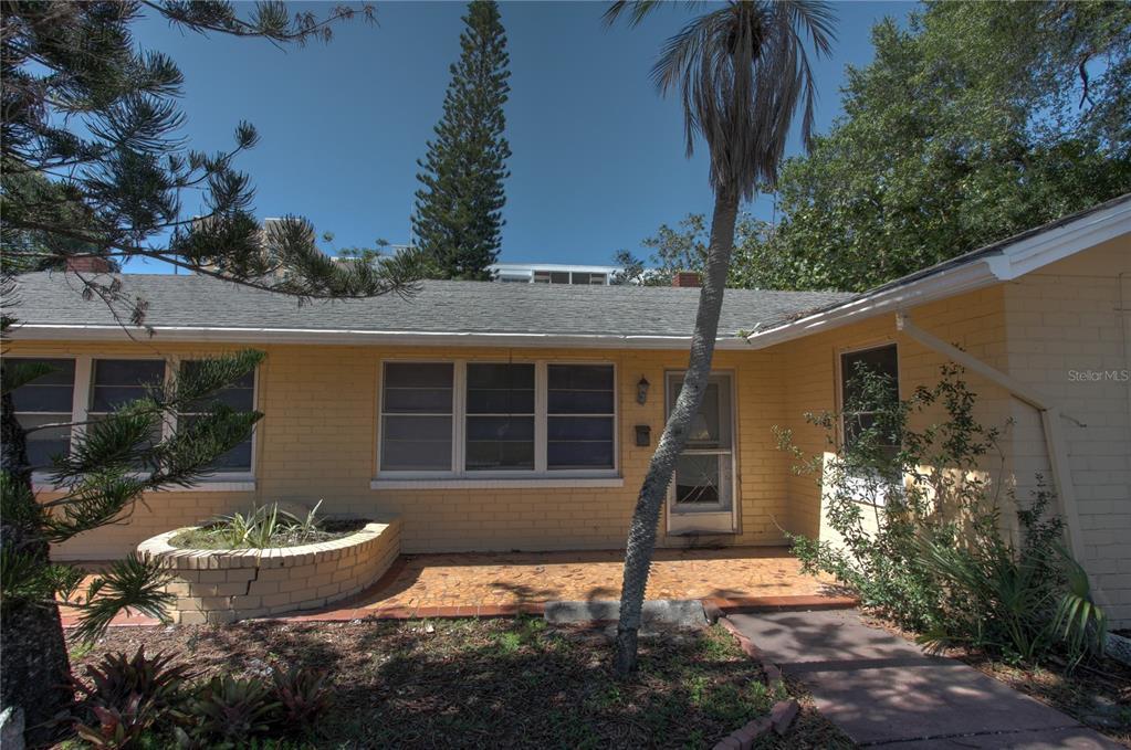 1259 5th St in Sarasota, FL - Foto de edificio