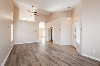 14815 W Dovestar Dr in Surprise, AZ - Building Photo - Building Photo