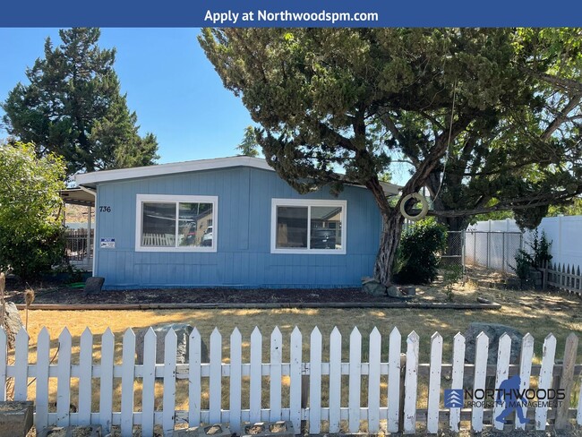 736 Western A in Medford, OR - Building Photo - Building Photo
