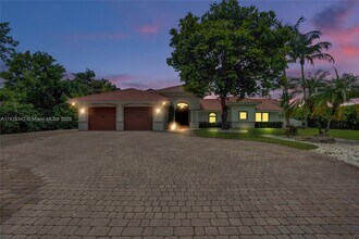 5963 NW 75th Way in Parkland, FL - Building Photo - Building Photo
