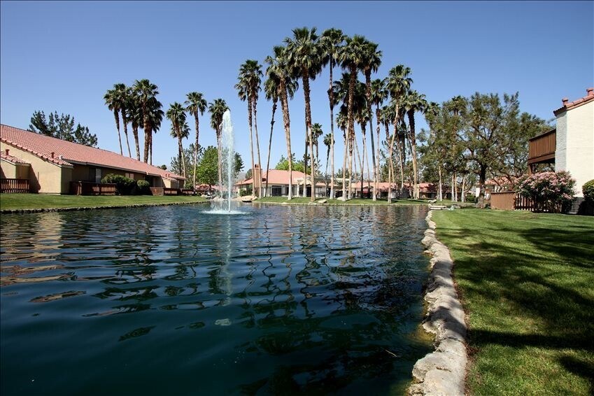 43376 Cook St in Palm Desert, CA - Building Photo