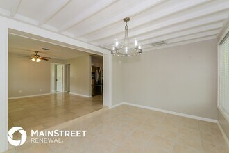 3020 Pafko Dr in Sarasota, FL - Building Photo - Building Photo