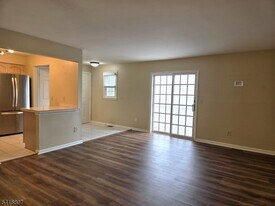 49 Alexandria Way in Bernards, NJ - Building Photo