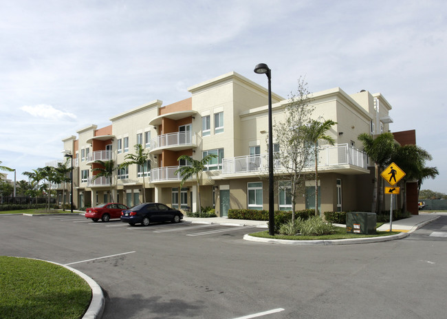 Woodside Oaks Apartments in Homestead, FL - Building Photo - Building Photo