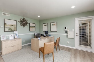 Mariners Green Apartments in Newport News, VA - Building Photo - Interior Photo