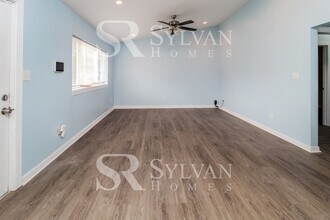 230 S Plaza Trail in Virginia Beach, VA - Foto de edificio - Building Photo