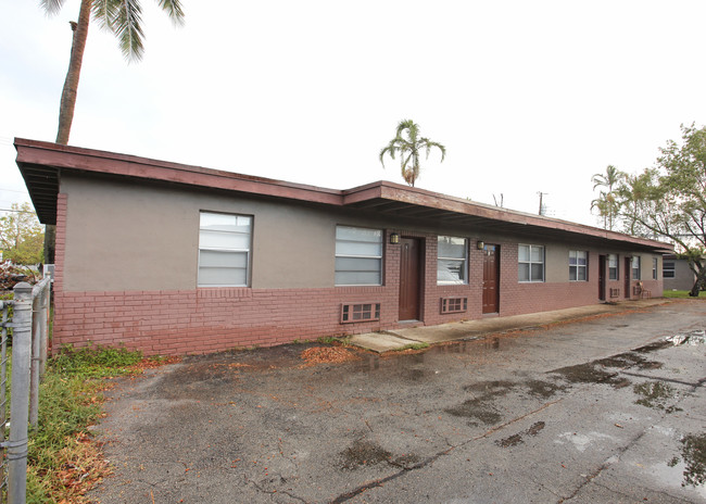 Federal Apartments in Fort Lauderdale, FL - Building Photo - Building Photo